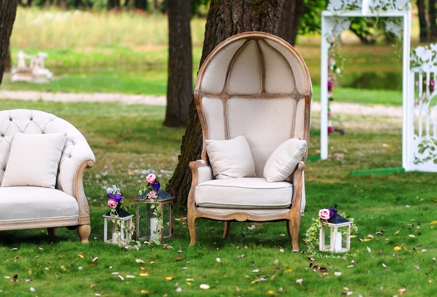 The fabric on the soft areas of garden furniture should be dense and easy to clean.