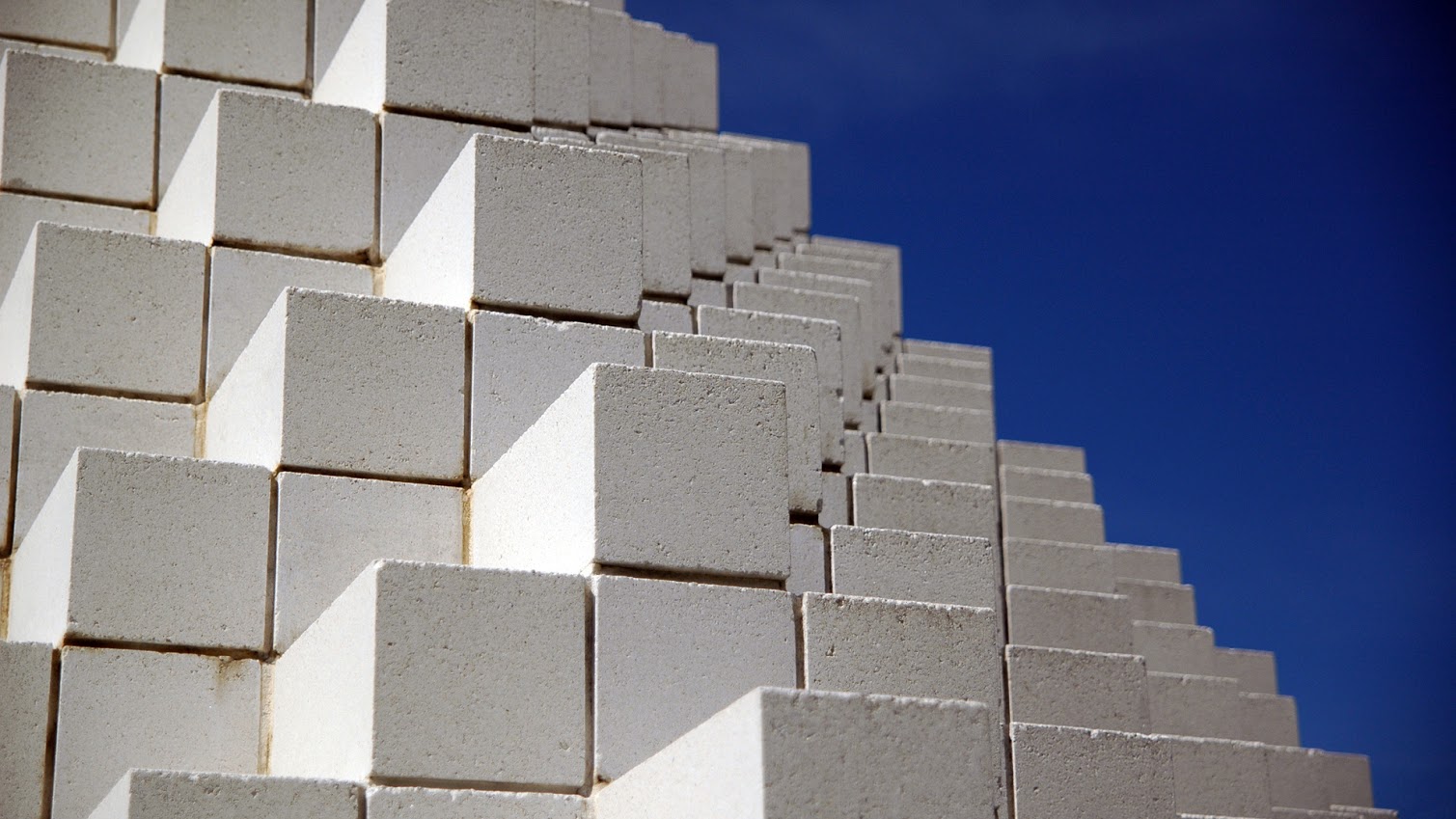 Foam blocks have high frost resistance, low thermal conductivity and good noise insulation