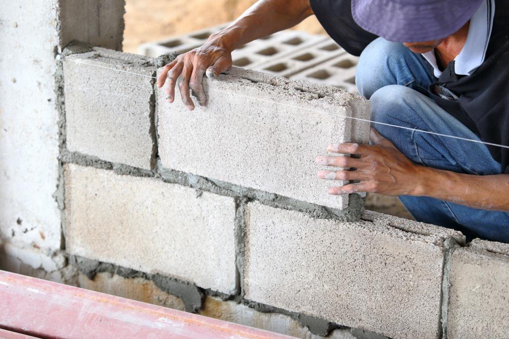 Blocks must be laid on a waterproofing material