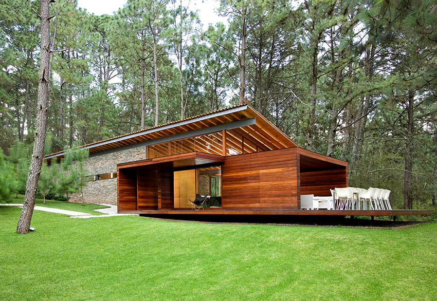 Modern timber houses are minimalist and simple in shape.