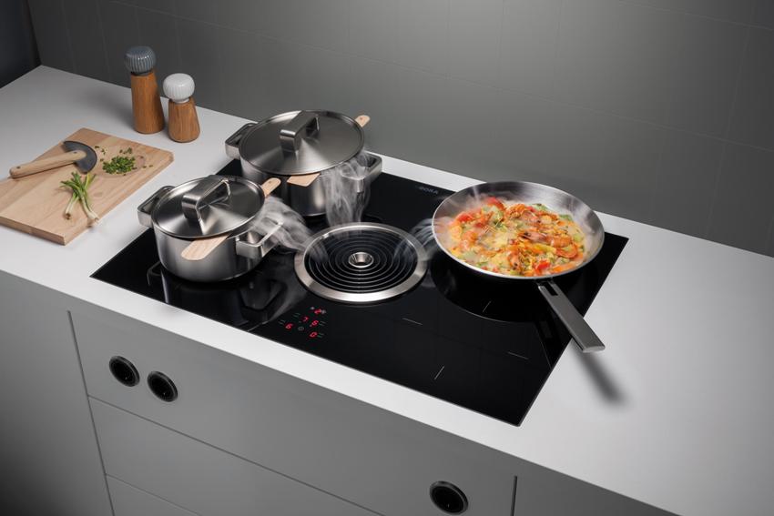 Today, the combined models of Bosch plates are quite in demand, in which 1-2 working zones operate in HiLight mode