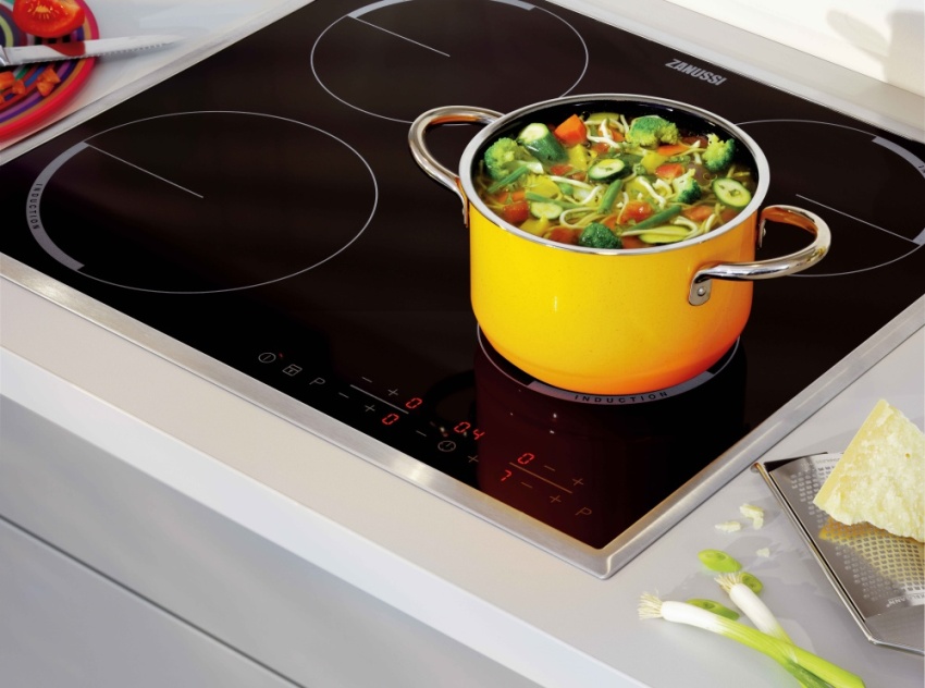The main disadvantage of an induction cooker is the high cost of the product.