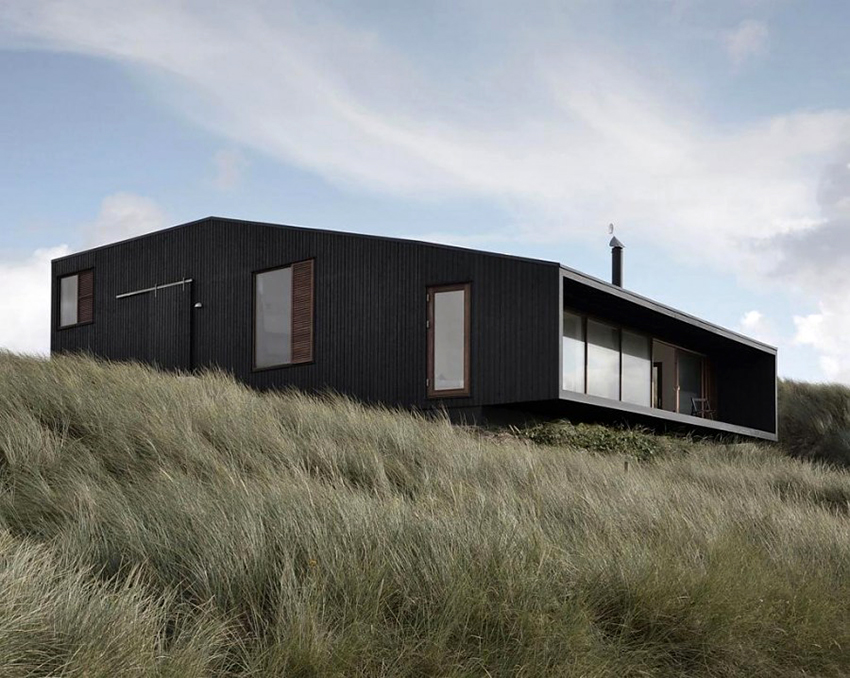A distinctive feature of the facades of Scandinavian houses is simplicity and minimalism.