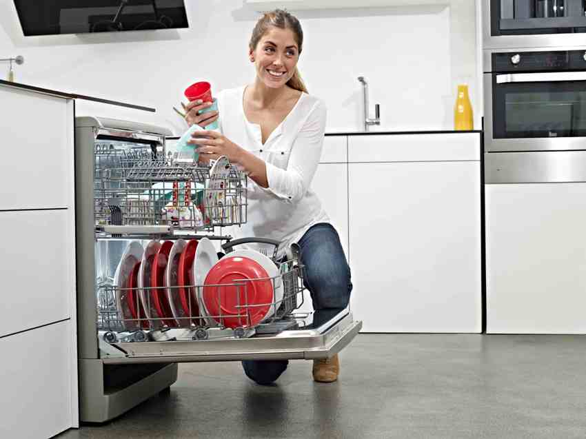 Når du velger en oppvaskmaskin i full størrelse, bør du ta hensyn til vaske- og tørkeklassen