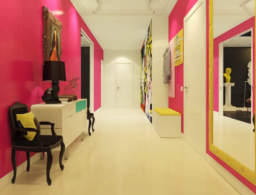 The classic direction with a touch of modernity is great for decorating a corridor