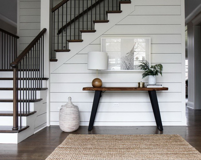 A console table can be a good addition to a hallway in any interior style