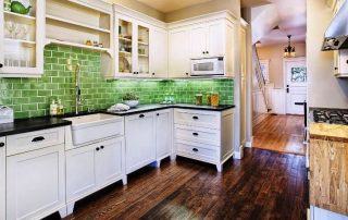 Kuhinjski kutni set: originalno rješenje za malu kuhinju