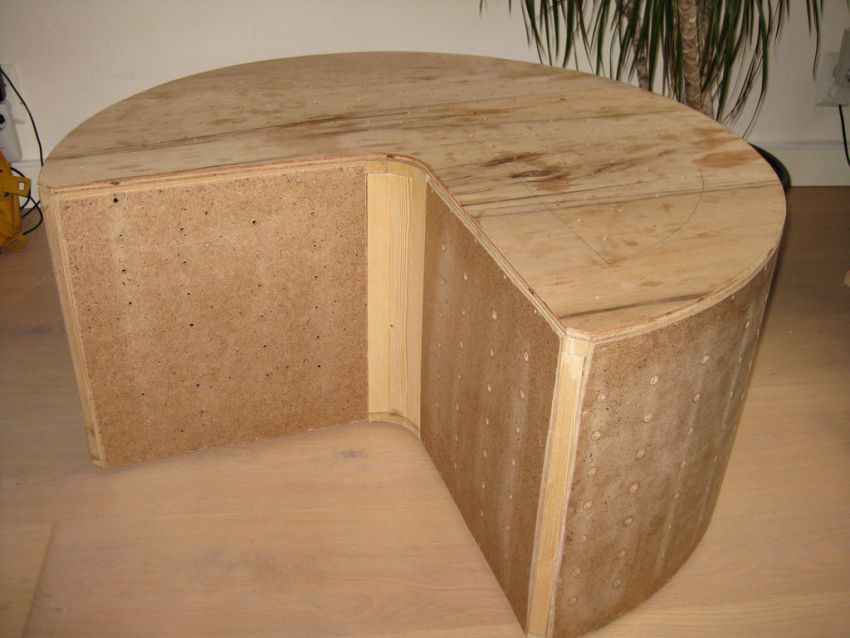 To make a do-it-yourself ottoman with storage space, you need a sheet of MDF or plywood 10 mm thick