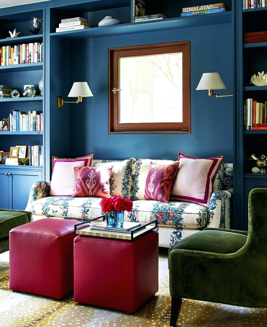 Pernele decorative luminoase pentru canapea vor atrage atenția și vor aduce armonie interiorului.