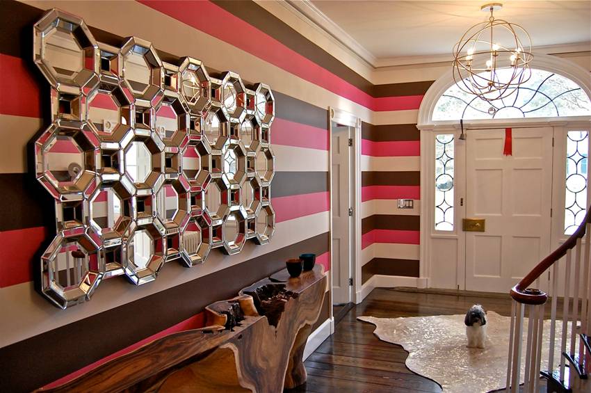 Of the commercially available variety of finishes for the hallway, wallpaper is most suitable.