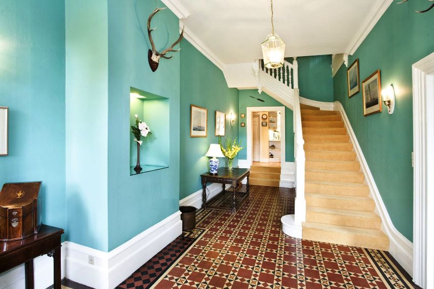 Ukupni osjećaj hodnika ovisi o dizajnu stepenica i materijalima od kojih je izrađen