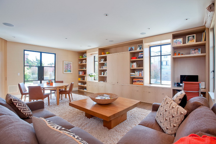 Moderní stěny v obývacím pokoji jsou rozděleny do dvou typů: modulární nebo prefabrikované konstrukce a jednodílné plné