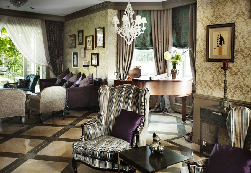 Moderne fransk stil i interiøret ser veldig behersket ut, med et snev av vintage luksus