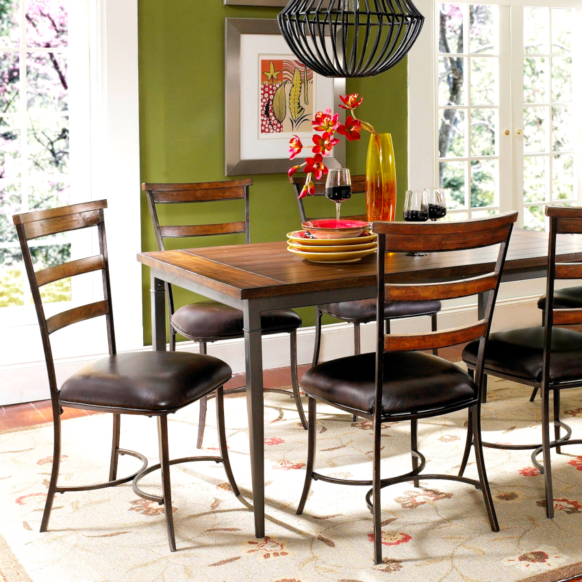 Metal kitchen chairs can withstand loads of up to 150 kg