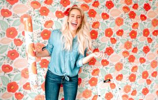 Where to start gluing wallpaper in the room: tips and tricks