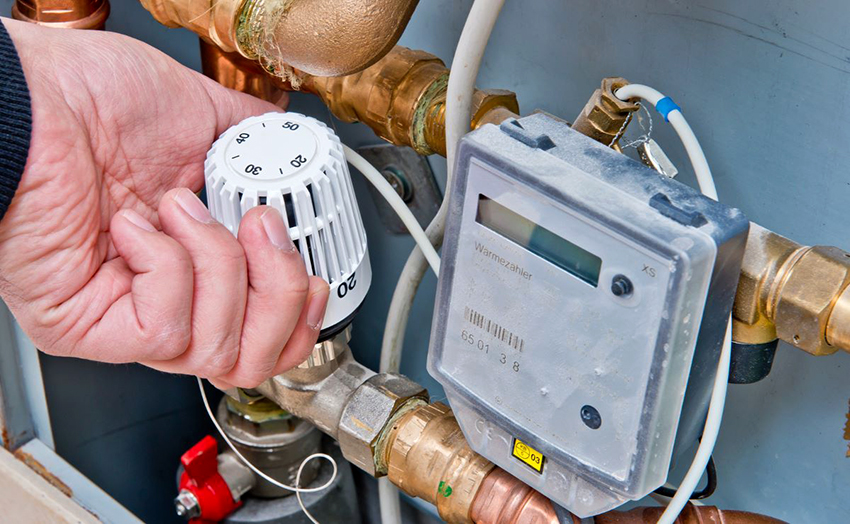 The individual heat meter is maintained by the supplier at the owner's expense