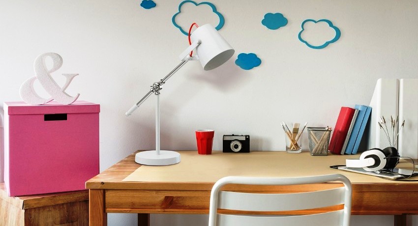 Bordlampe for skrivebordet: hvordan du nøyaktig velger alternativet du vil ha