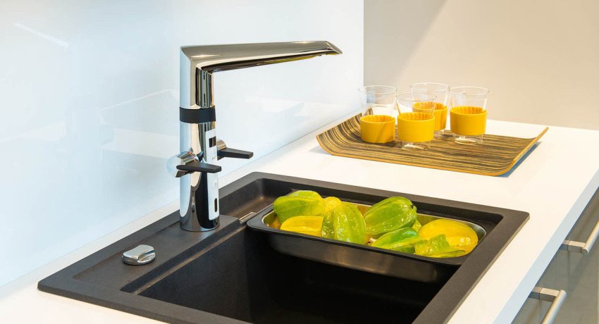 Mixer with thermostat: the best solution for connoisseurs of comfort and safety