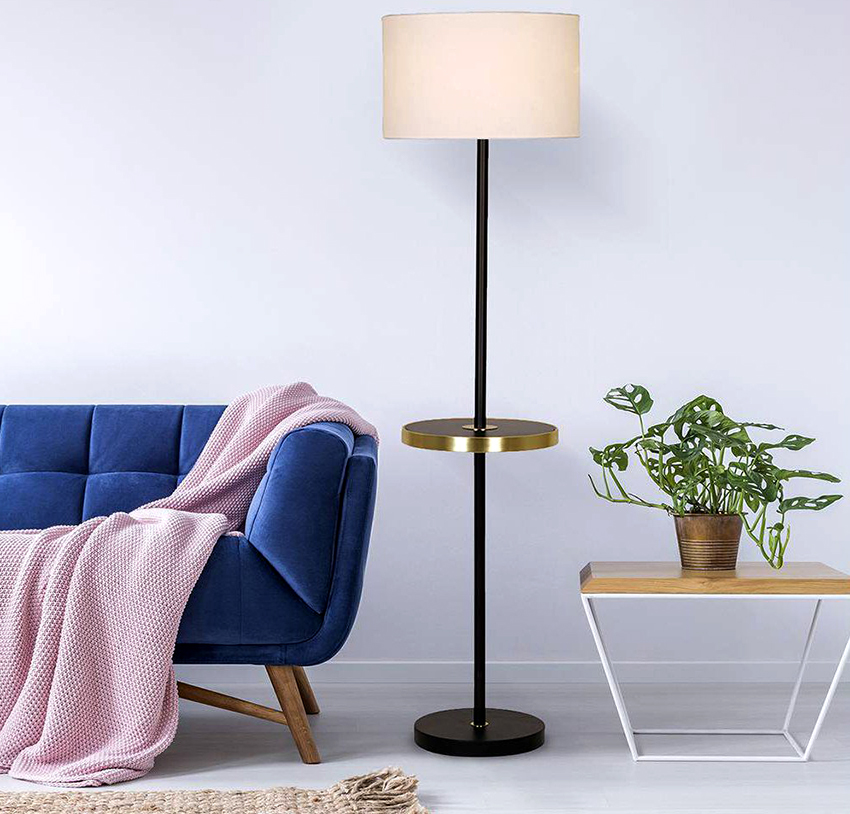First of all, floor lamps are classified by style and material of manufacture.