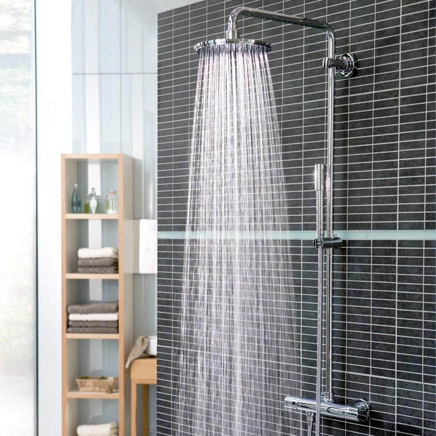 Brațele de duș cu efect de ploaie Bravat Opal sunt disponibile în forme rotunde sau pătrate