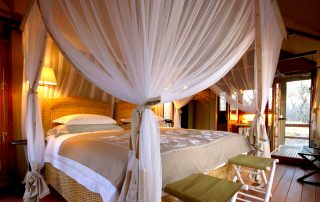 Krevet s baldahinom: luksuzni i privlačan element interijera spavaće sobe