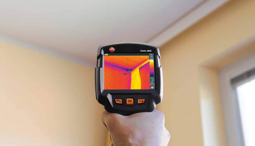 The Testo 865 thermal imager is charged with a battery, thanks to which the device can be operated for several hours