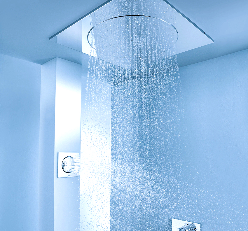 The built-in rain shower has several advantages: original look, minimalism, space saving