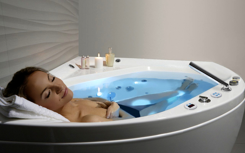 The advantages of steel tubs with hydromassage are low weight and low price