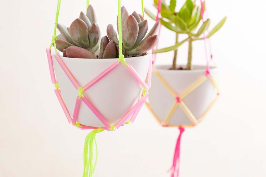 Hanging planter made of straws to match the interior with an innovative touch
