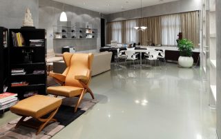 Self-leveling polyurethane floor: original and durable room decoration