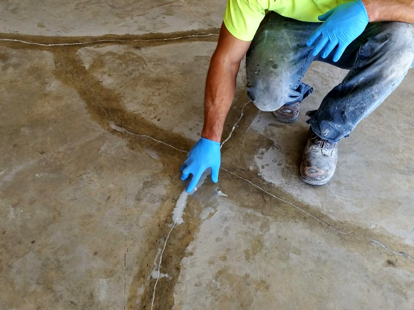The fewer defects in the concrete floor in the apartment, the less financial and physical costs will be