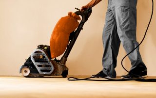 Sanding a wooden floor: a technology for obtaining a flat and smooth base