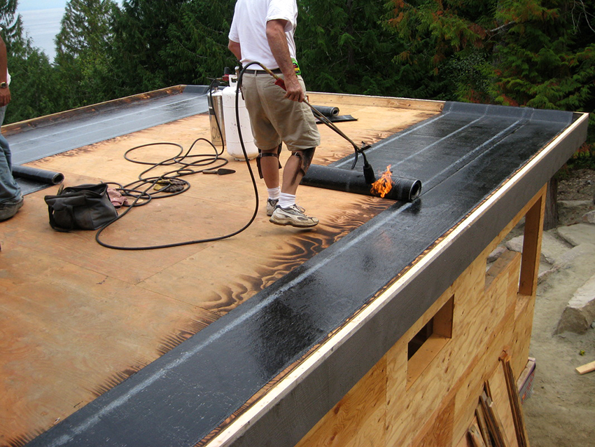 Fiberglass is an irreplaceable material for roofing works