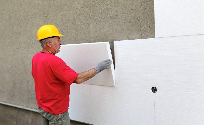 Waktu optimum tahun ini untuk memulakan kerja penebat fasad dianggap akhir musim bunga atau awal musim luruh.