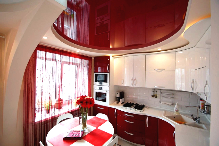 Thanks to such a property as expansion of space, a glossy ceiling can be used in any room, even the smallest.