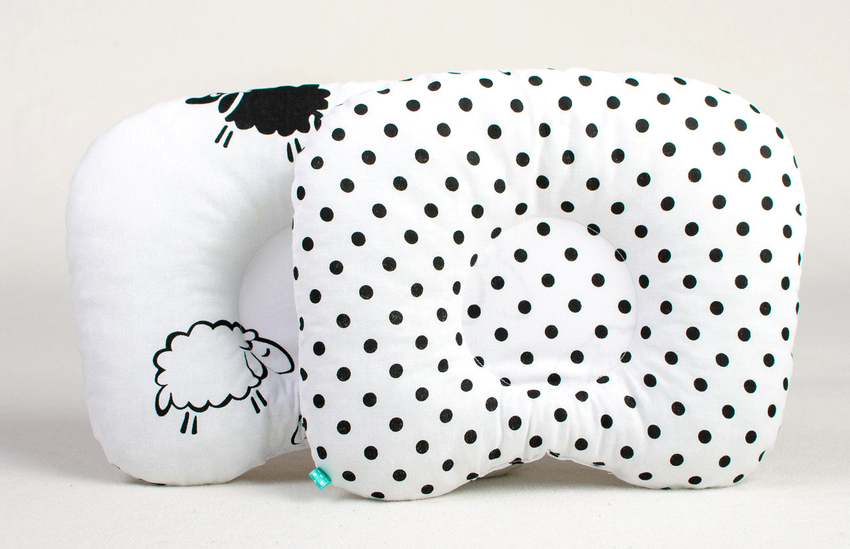 Standard sizes of pillows for babies are 40x40 cm