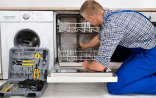 Dishwasher: do-it-yourself installation in a kitchen set