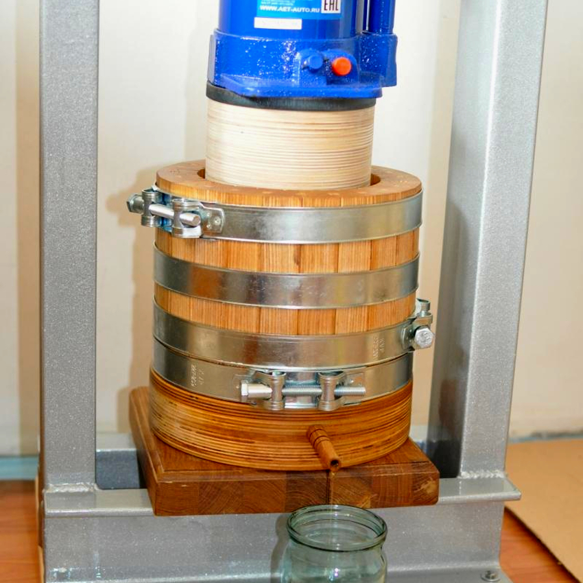 A homemade jack press can also be used to squeeze oil