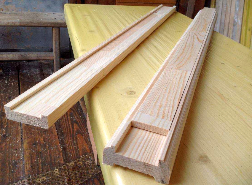 Rukohvati su izrađeni od drvenih greda čiji presjek treba biti jednak presjeku balustera