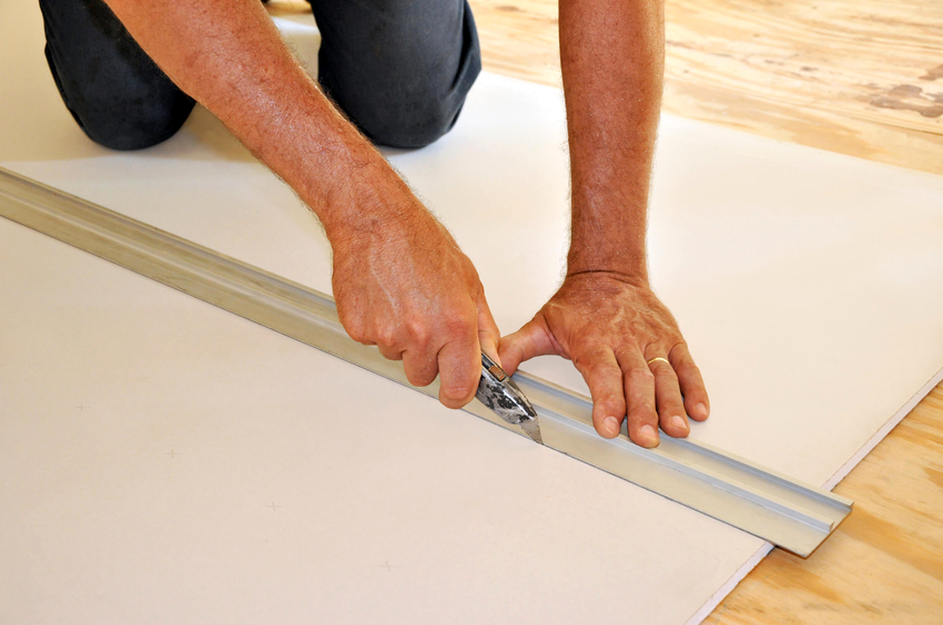 Gypsum fiber sheets are easily cut with a construction knife, a drywall hacksaw, a grinder and a jigsaw