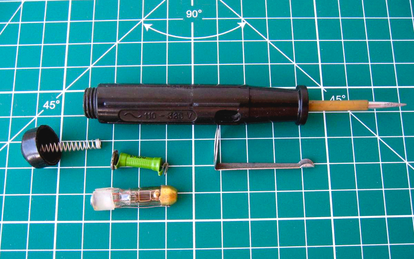 Indicator screwdriver elements: plastic case, tip, resistor, light bulb