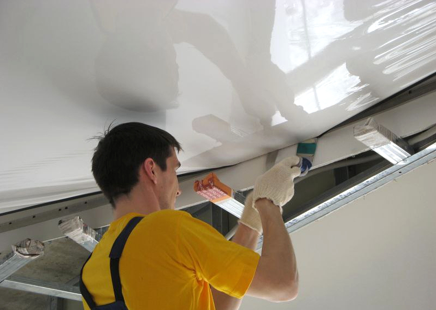 The type of fastening of the stretch ceiling should be decided in advance