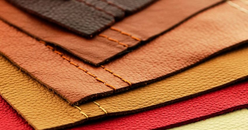When choosing a material for door upholstery, you need to pay attention to color, texture, quality and price