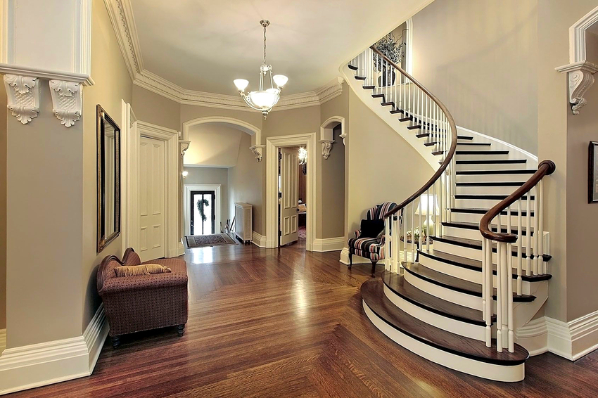 Handrails and balusters are the main elements of which the railings are composed.
