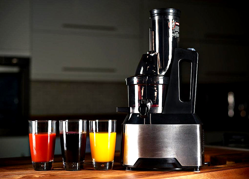 A screw juicer for home from the Kitfort brand can be bought for 7-8 thousand rubles