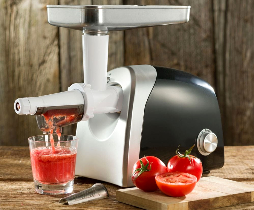 Professional juicers can process significantly more vegetables than household ones
