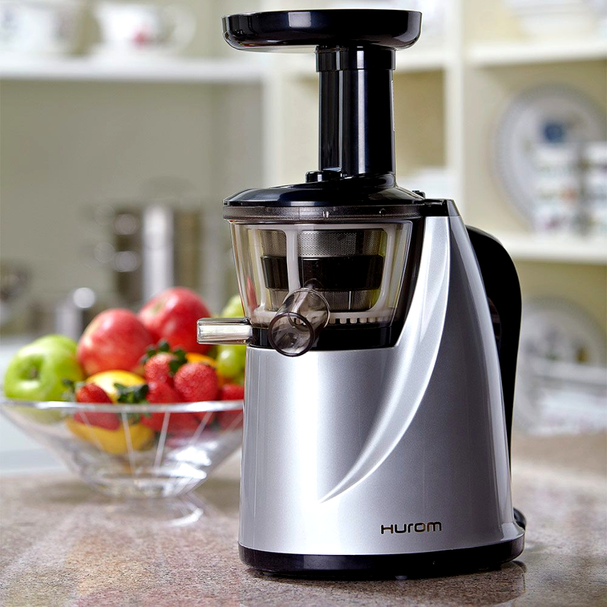 The versatility of the Hurom HU-100 juicer allows you to use it both for daily use and for harvesting juice for the winter