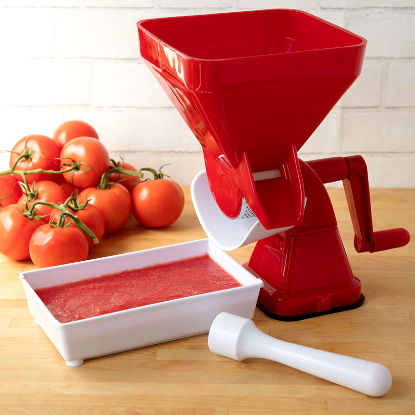 Mechanical manual tomato juicers are very popular.