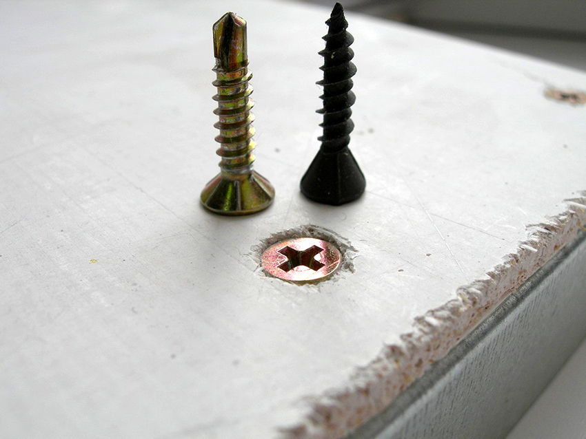 For the installation of GVL sheets, it is recommended to use special self-tapping screws