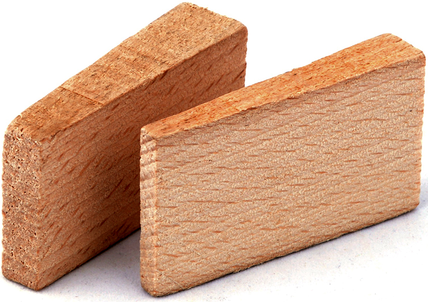 Wooden and plastic wedges are suitable for laying the floor on logs